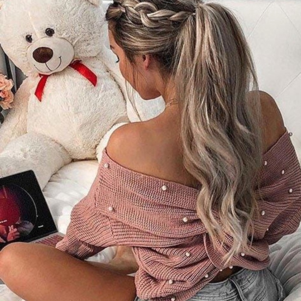 💕Super Cute Pink Pearl Twist Cross Sweater